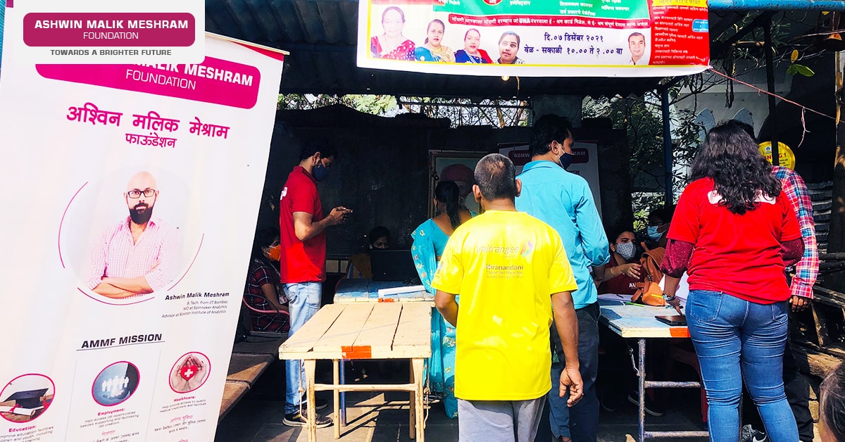 Ashwin Malik Meshram Foundation, in association with Rashami Indulkar organised an E-Shram Drive at Sable Nagar, Kurla